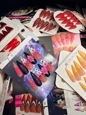 5 pc random pull stiletto nails size L